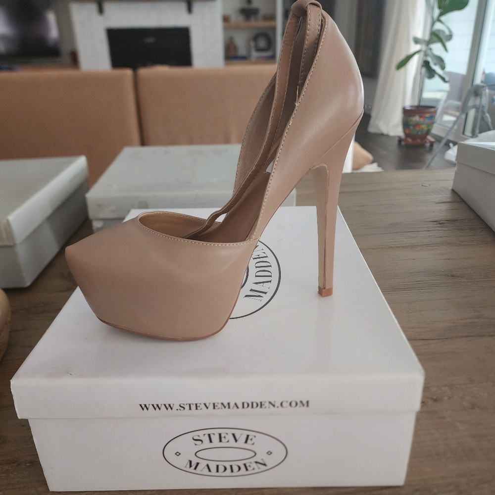Steve Madden Pumps